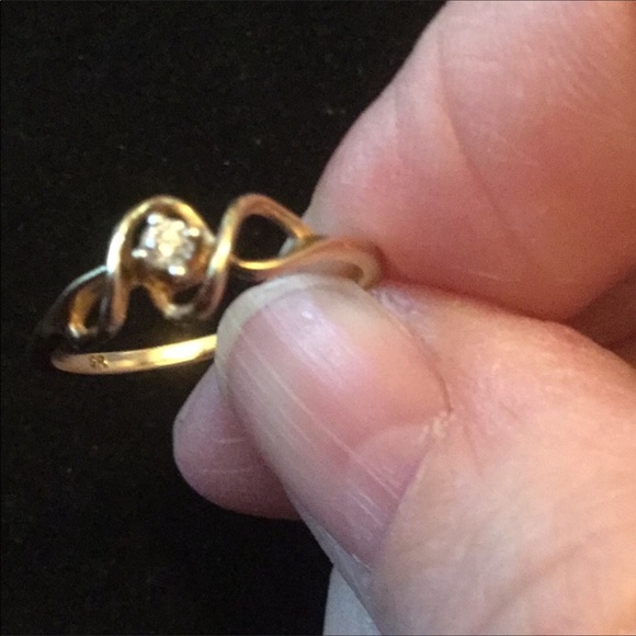 ⭐️⭐️WOW⭐️Genuine 10K Gold & Diamond Ring⭐️… - Picture 4 of 5